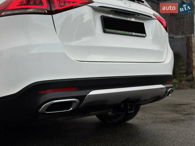 Мерседес ГЛЕ-Класс 2019 в Киеве на Automoto.ua Белый Мерседес ГЛЕ-Класс, объемом двигателя 1.99 л и пробегом 81 тыс. км за 45700 $, фото 30 на Automoto.ua