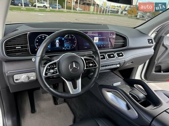 Белый Мерседес ГЛЕ-Класс, объемом двигателя 1.95 л и пробегом 75 тыс. км за 58900 $, фото 45 на Automoto.ua