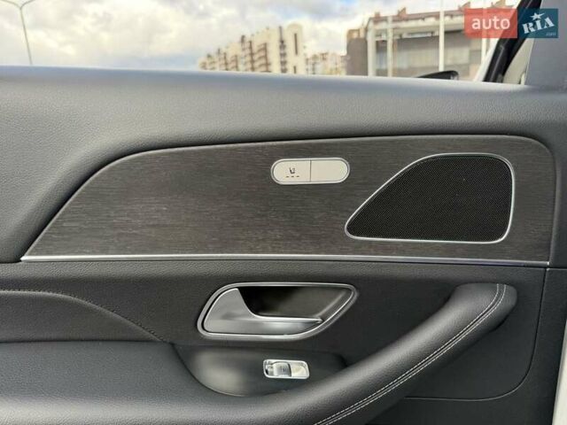 Белый Мерседес ГЛЕ-Класс, объемом двигателя 1.95 л и пробегом 75 тыс. км за 58900 $, фото 47 на Automoto.ua