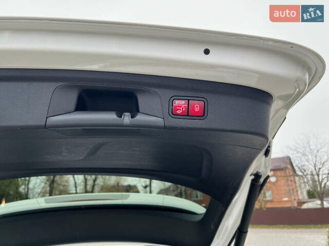 Белый Мерседес ГЛЕ-Класс, объемом двигателя 1.99 л и пробегом 111 тыс. км за 48880 $, фото 23 на Automoto.ua