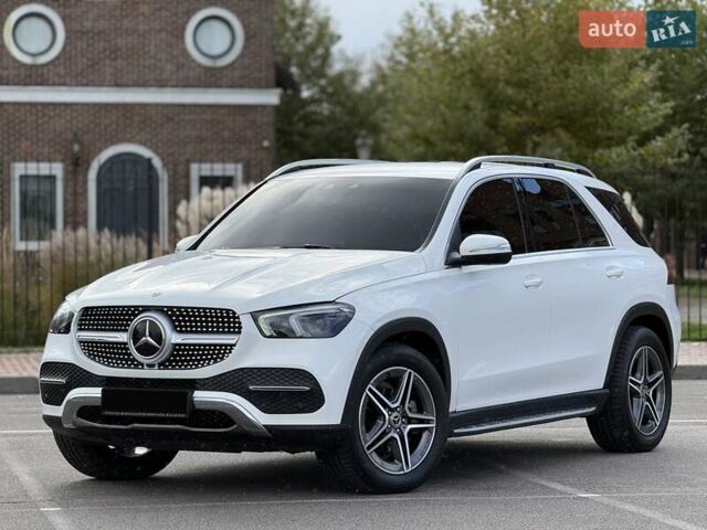 Белый Мерседес ГЛЕ-Класс, объемом двигателя 1.95 л и пробегом 75 тыс. км за 58900 $, фото 3 на Automoto.ua
