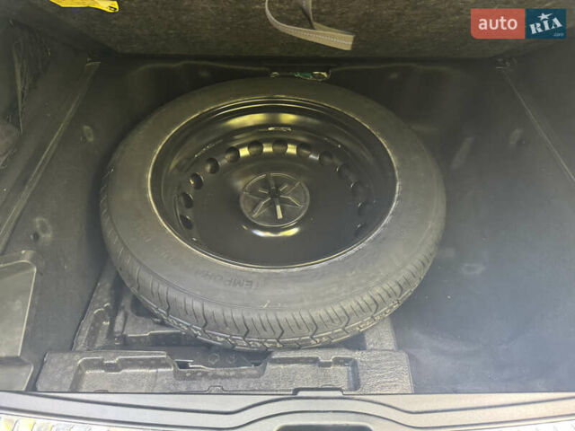 Белый Мерседес ГЛЕ-Класс, объемом двигателя 1.99 л и пробегом 49 тыс. км за 51000 $, фото 15 на Automoto.ua