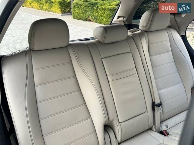 Мерседес ГЛЕ-Класс 2019 в Ровно на Automoto.ua Белый Мерседес ГЛЕ-Класс, объемом двигателя 1.95 л и пробегом 50 тыс. км за 65000 $, фото 108 на Automoto.ua