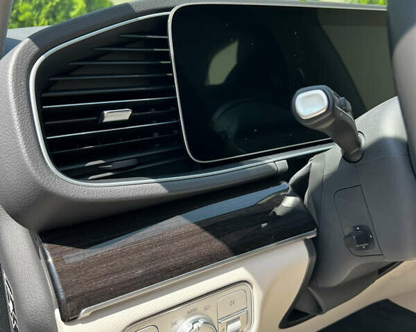 Белый Мерседес ГЛЕ-Класс, объемом двигателя 1.99 л и пробегом 81 тыс. км за 58800 $, фото 5 на Automoto.ua