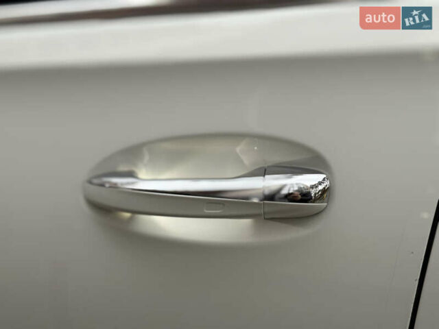 Білий Мерседес ГЛЕ-Клас, об'ємом двигуна 2 л та пробігом 70 тис. км за 48888 $, фото 61 на Automoto.ua