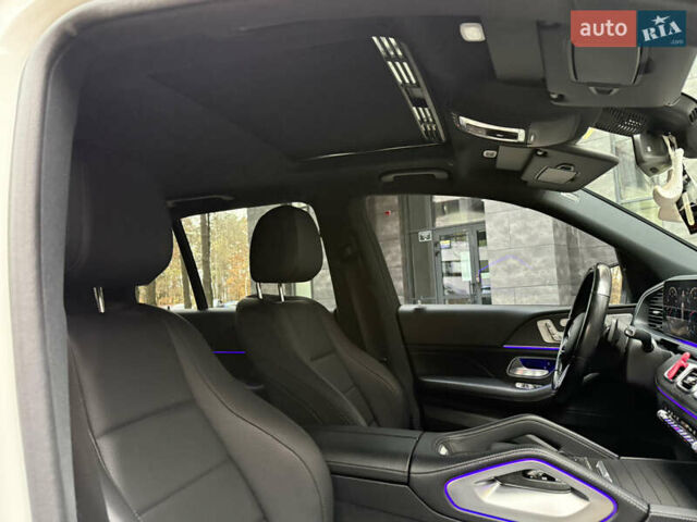 Білий Мерседес ГЛЕ-Клас, об'ємом двигуна 2 л та пробігом 70 тис. км за 48888 $, фото 40 на Automoto.ua