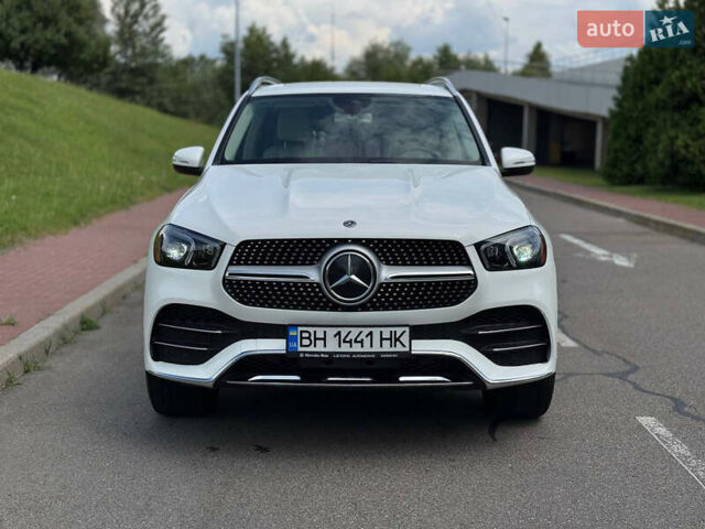 Белый Мерседес ГЛЕ-Класс, объемом двигателя 1.99 л и пробегом 81 тыс. км за 58800 $, фото 1 на Automoto.ua
