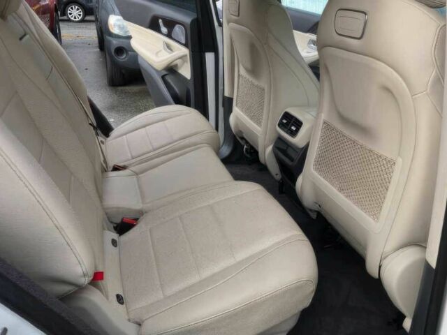 Белый Мерседес ГЛЕ-Класс, объемом двигателя 2 л и пробегом 46 тыс. км за 28000 $, фото 8 на Automoto.ua