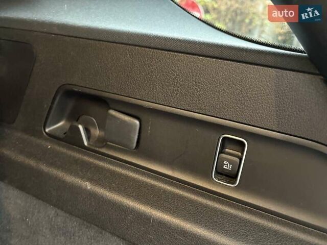 Белый Мерседес ГЛЕ-Класс, объемом двигателя 2.93 л и пробегом 125 тыс. км за 62700 $, фото 15 на Automoto.ua