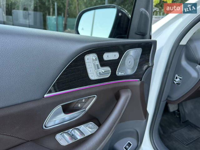 Мерседес ГЛЕ-Класс 2020 в Житомире на Automoto.ua Белый Мерседес ГЛЕ-Класс, объемом двигателя 1.99 л и пробегом 57 тыс. км за 45500 $, фото 77 на Automoto.ua