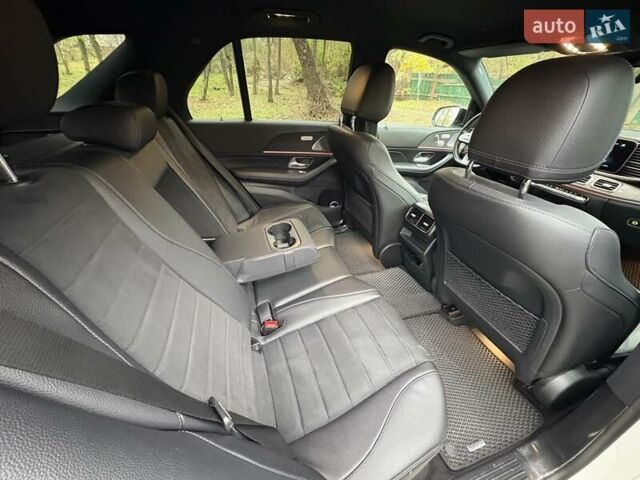 Белый Мерседес ГЛЕ-Класс, объемом двигателя 2.93 л и пробегом 125 тыс. км за 62700 $, фото 10 на Automoto.ua