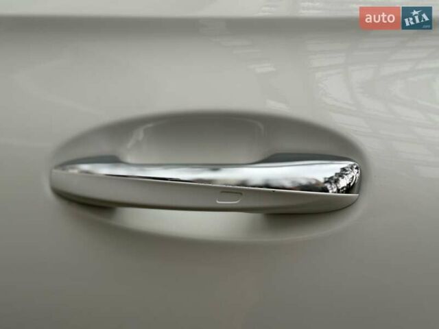 Білий Мерседес ГЛЕ-Клас, об'ємом двигуна 2 л та пробігом 70 тис. км за 48888 $, фото 62 на Automoto.ua