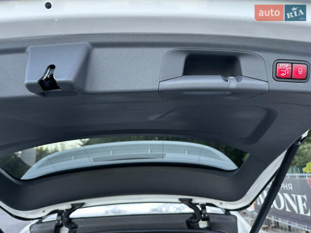 Мерседес ГЛЕ-Класс 2020 в Житомире на Automoto.ua Белый Мерседес ГЛЕ-Класс, объемом двигателя 1.99 л и пробегом 57 тыс. км за 45500 $, фото 64 на Automoto.ua