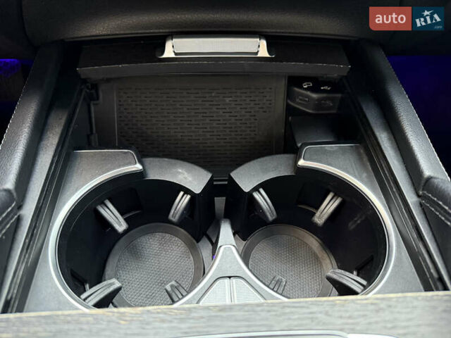 Білий Мерседес ГЛЕ-Клас, об'ємом двигуна 2 л та пробігом 70 тис. км за 48888 $, фото 74 на Automoto.ua