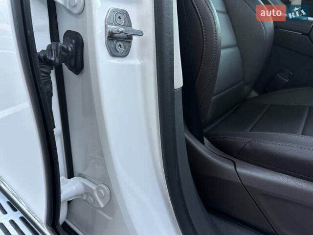 Мерседес ГЛЕ-Класс 2020 в Житомире на Automoto.ua Белый Мерседес ГЛЕ-Класс, объемом двигателя 1.99 л и пробегом 57 тыс. км за 45500 $, фото 57 на Automoto.ua
