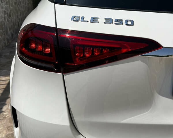 Белый Мерседес ГЛЕ-Класс, объемом двигателя 1.99 л и пробегом 81 тыс. км за 58800 $, фото 18 на Automoto.ua