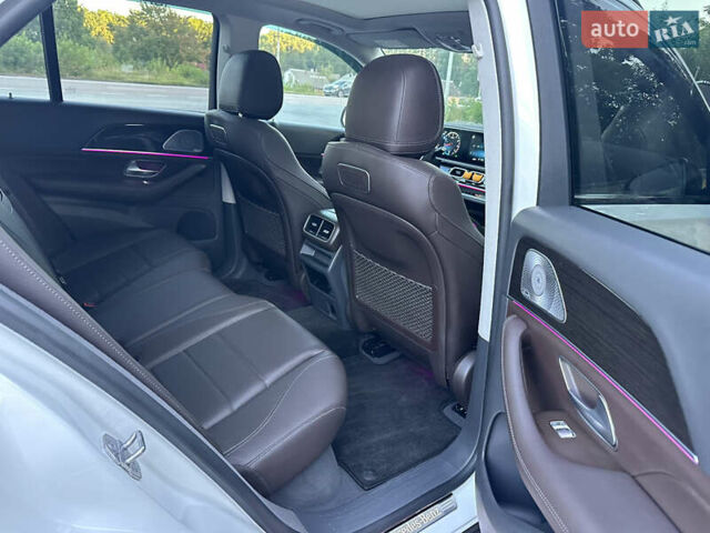 Мерседес ГЛЕ-Класс 2020 в Житомире на Automoto.ua Белый Мерседес ГЛЕ-Класс, объемом двигателя 1.99 л и пробегом 57 тыс. км за 45500 $, фото 84 на Automoto.ua