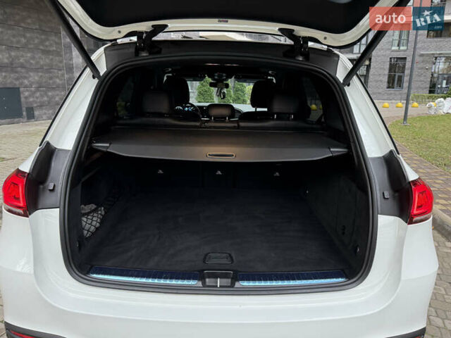 Білий Мерседес ГЛЕ-Клас, об'ємом двигуна 2 л та пробігом 70 тис. км за 48888 $, фото 26 на Automoto.ua