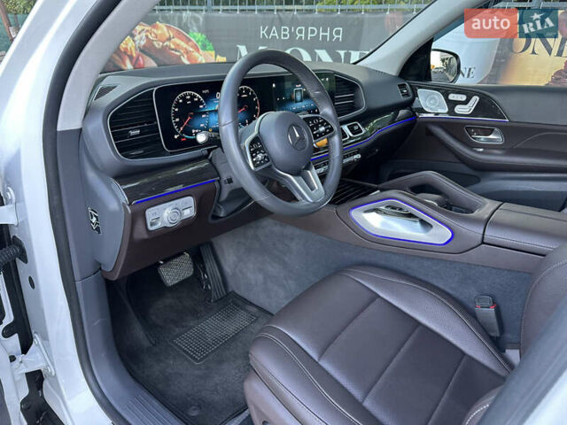 Мерседес ГЛЕ-Класс 2020 в Житомире на Automoto.ua Белый Мерседес ГЛЕ-Класс, объемом двигателя 1.99 л и пробегом 57 тыс. км за 45500 $, фото 78 на Automoto.ua