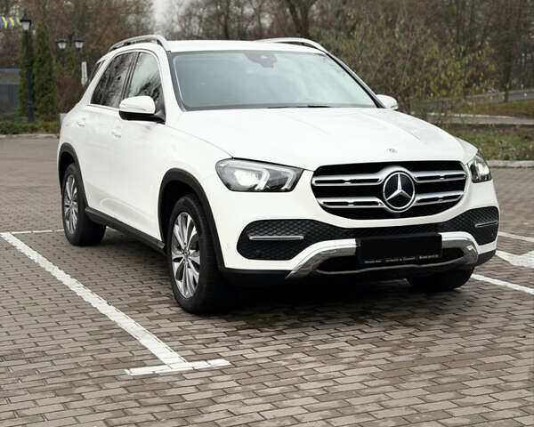 Белый Мерседес ГЛЕ-Класс, объемом двигателя 1.95 л и пробегом 87 тыс. км за 59000 $, фото 1 на Automoto.ua