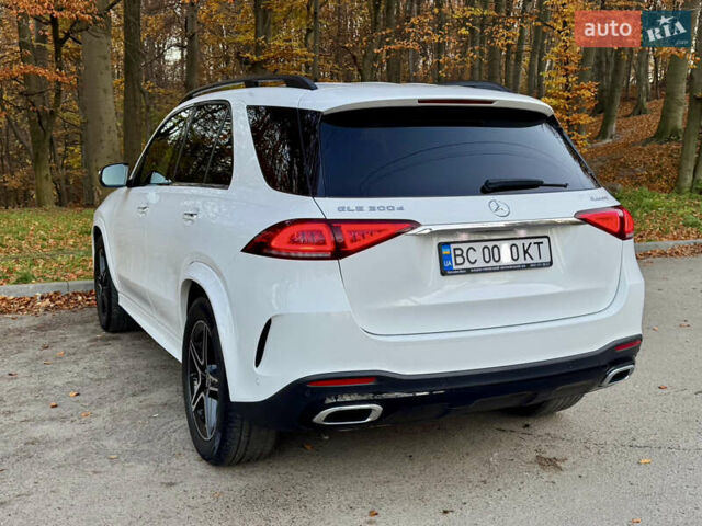 Білий Мерседес ГЛЕ-Клас, об'ємом двигуна 1.95 л та пробігом 68 тис. км за 64999 $, фото 6 на Automoto.ua