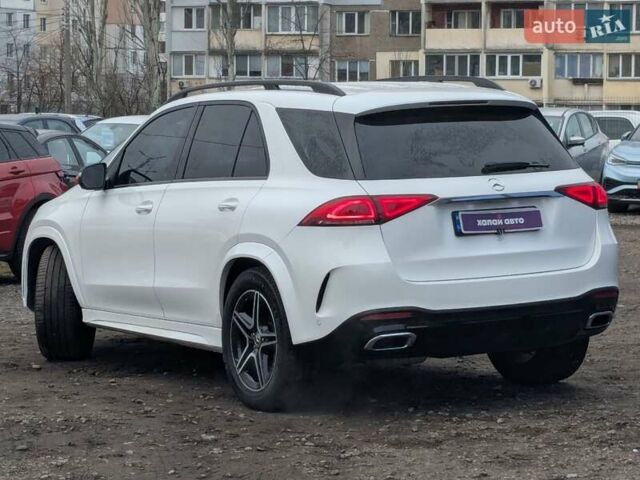 Белый Мерседес ГЛЕ-Класс, объемом двигателя 1.95 л и пробегом 19 тыс. км за 66900 $, фото 3 на Automoto.ua