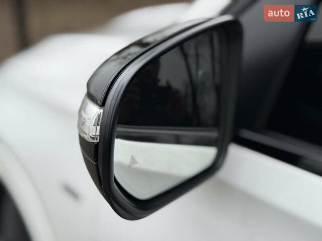 Білий Мерседес ГЛЕ-Клас, об'ємом двигуна 1.99 л та пробігом 105 тис. км за 68000 $, фото 20 на Automoto.ua