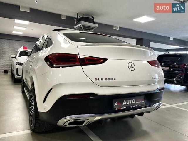 Білий Мерседес ГЛЕ-Клас, об'ємом двигуна 2 л та пробігом 59 тис. км за 79700 $, фото 16 на Automoto.ua