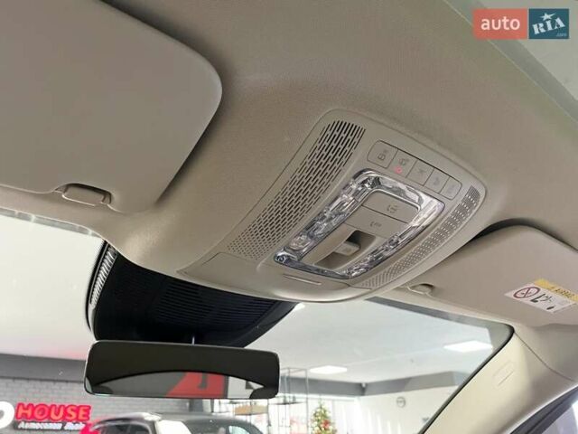 Білий Мерседес ГЛЕ-Клас, об'ємом двигуна 2 л та пробігом 59 тис. км за 79700 $, фото 34 на Automoto.ua