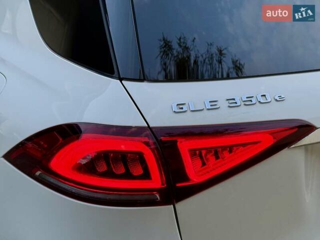 Белый Мерседес ГЛЕ-Класс, объемом двигателя 1.99 л и пробегом 105 тыс. км за 65500 $, фото 14 на Automoto.ua