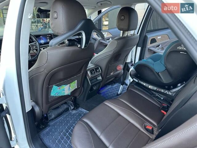 Белый Мерседес ГЛЕ-Класс, объемом двигателя 1.95 л и пробегом 40 тыс. км за 69900 $, фото 29 на Automoto.ua