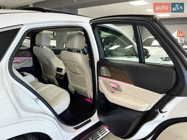 Білий Мерседес ГЛЕ-Клас, об'ємом двигуна 2 л та пробігом 59 тис. км за 79700 $, фото 38 на Automoto.ua