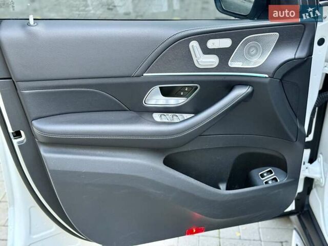 Белый Мерседес ГЛЕ-Класс, объемом двигателя 1.99 л и пробегом 105 тыс. км за 65500 $, фото 18 на Automoto.ua