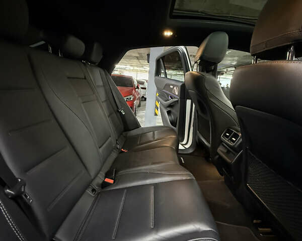 Мерседес ГЛЕ-Класс 2021 в Одессе на Automoto.ua Белый Мерседес ГЛЕ-Класс, объемом двигателя 2.93 л и пробегом 68 тыс. км за 85000 $, фото 37 на Automoto.ua