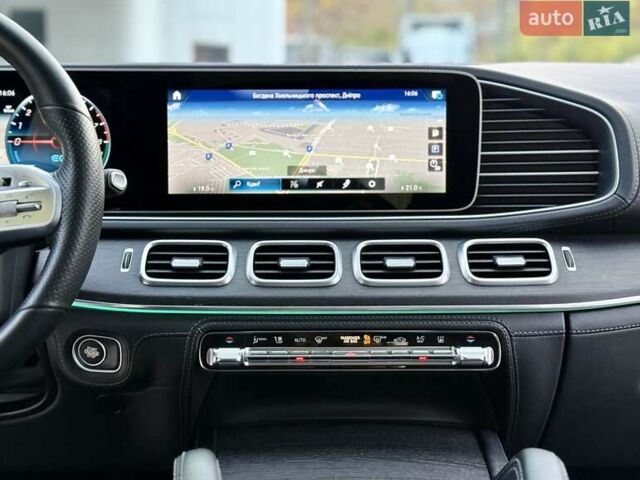 Белый Мерседес ГЛЕ-Класс, объемом двигателя 1.99 л и пробегом 105 тыс. км за 65500 $, фото 28 на Automoto.ua