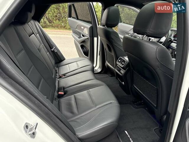 Белый Мерседес ГЛЕ-Класс, объемом двигателя 2.93 л и пробегом 85 тыс. км за 78999 $, фото 44 на Automoto.ua