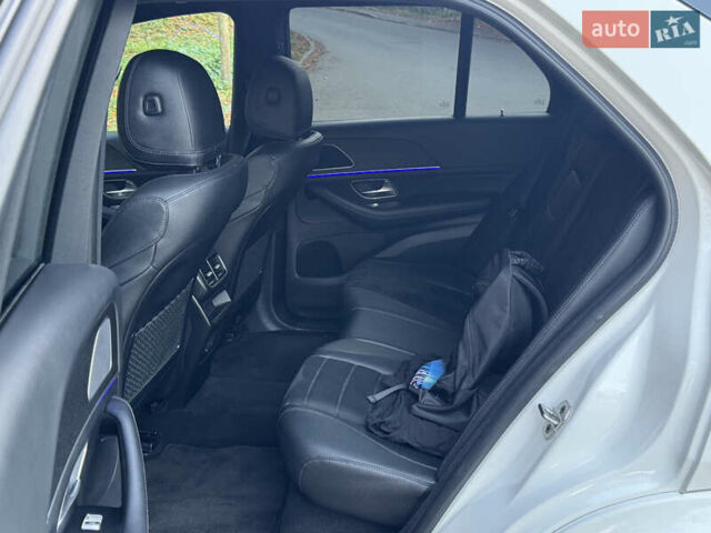 Білий Мерседес ГЛЕ-Клас, об'ємом двигуна 1.95 л та пробігом 68 тис. км за 64999 $, фото 31 на Automoto.ua