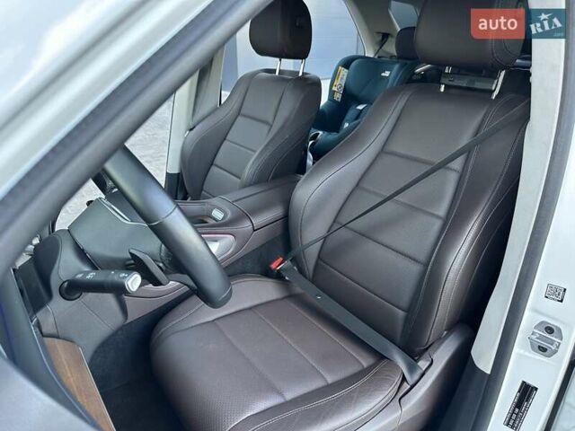 Белый Мерседес ГЛЕ-Класс, объемом двигателя 1.95 л и пробегом 40 тыс. км за 69900 $, фото 27 на Automoto.ua