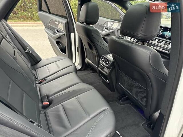 Белый Мерседес ГЛЕ-Класс, объемом двигателя 2.93 л и пробегом 85 тыс. км за 78999 $, фото 45 на Automoto.ua