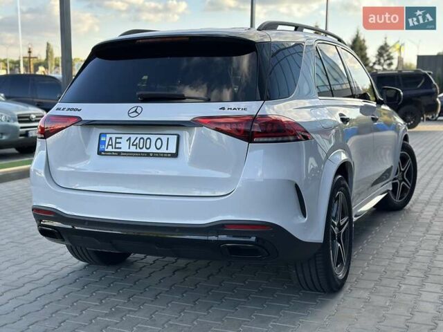 Белый Мерседес ГЛЕ-Класс, объемом двигателя 1.95 л и пробегом 40 тыс. км за 69900 $, фото 3 на Automoto.ua