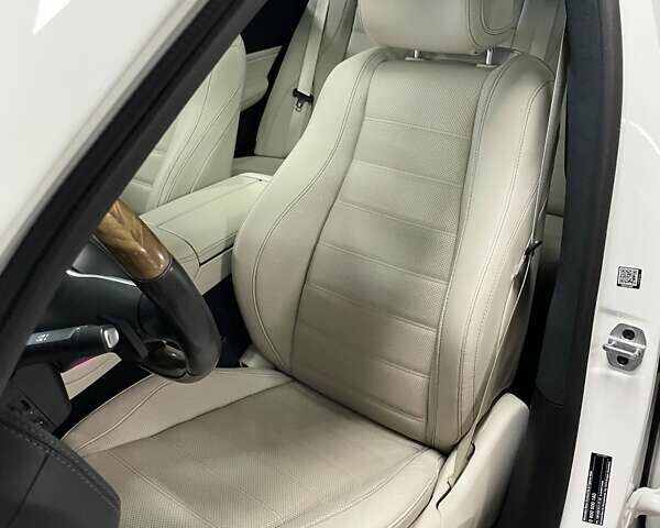 Білий Мерседес ГЛЕ-Клас, об'ємом двигуна 2 л та пробігом 59 тис. км за 79700 $, фото 30 на Automoto.ua