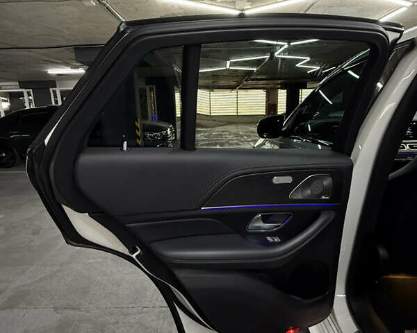 Мерседес ГЛЕ-Класс 2021 в Одессе на Automoto.ua Белый Мерседес ГЛЕ-Класс, объемом двигателя 2.93 л и пробегом 68 тыс. км за 85000 $, фото 40 на Automoto.ua
