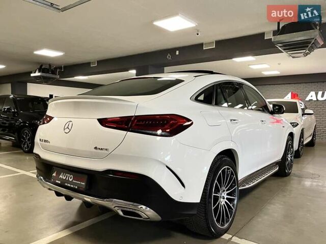 Білий Мерседес ГЛЕ-Клас, об'ємом двигуна 2 л та пробігом 59 тис. км за 79700 $, фото 11 на Automoto.ua
