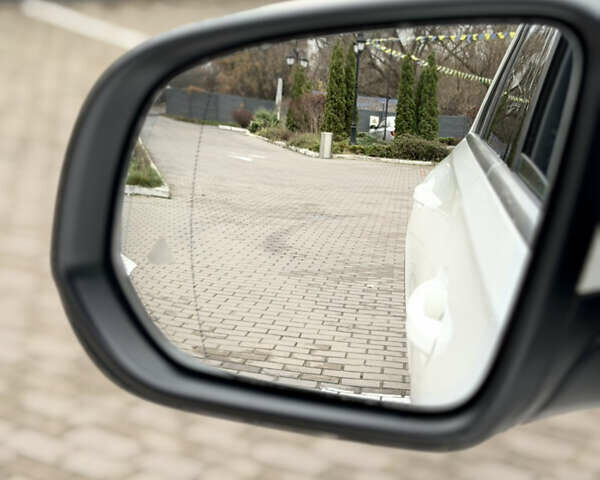 Белый Мерседес ГЛЕ-Класс, объемом двигателя 1.95 л и пробегом 87 тыс. км за 59000 $, фото 10 на Automoto.ua