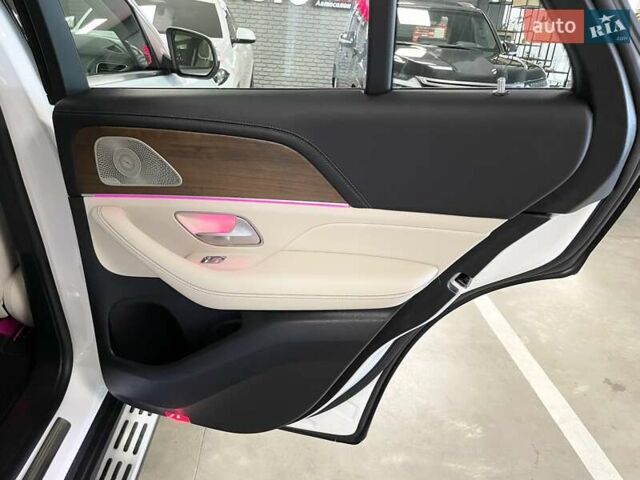 Білий Мерседес ГЛЕ-Клас, об'ємом двигуна 2 л та пробігом 59 тис. км за 79700 $, фото 39 на Automoto.ua