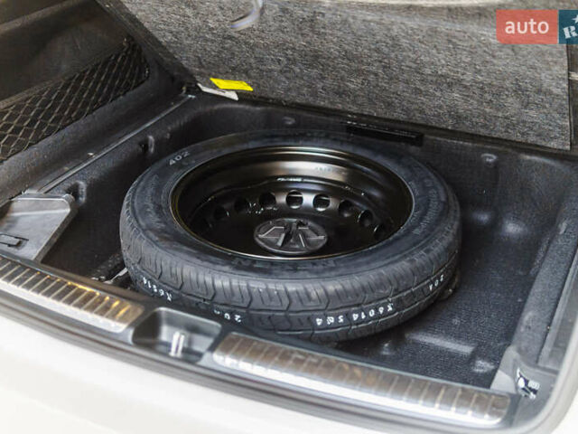 Білий Мерседес ГЛЕ-Клас, об'ємом двигуна 1.99 л та пробігом 42 тис. км за 62500 $, фото 64 на Automoto.ua