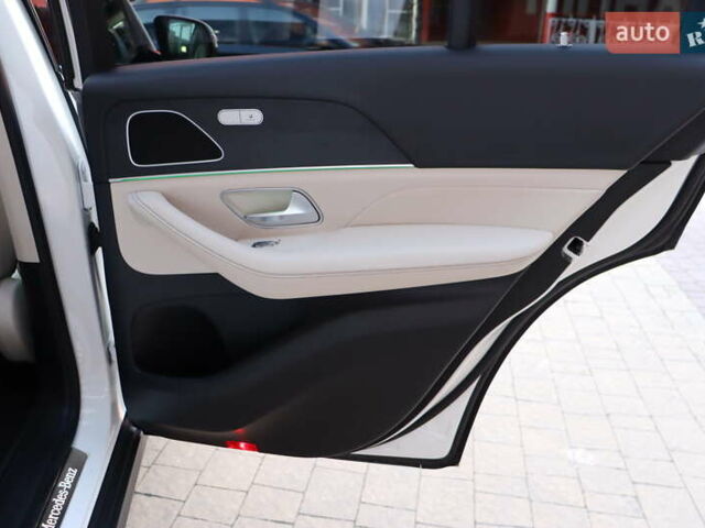 Белый Мерседес ГЛЕ-Класс, объемом двигателя 2 л и пробегом 34 тыс. км за 79900 $, фото 42 на Automoto.ua