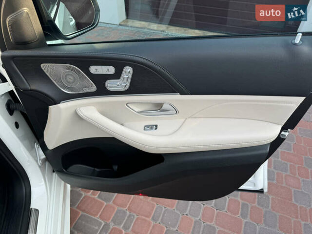 Белый Мерседес ГЛЕ-Класс, объемом двигателя 1.95 л и пробегом 38 тыс. км за 90000 $, фото 21 на Automoto.ua