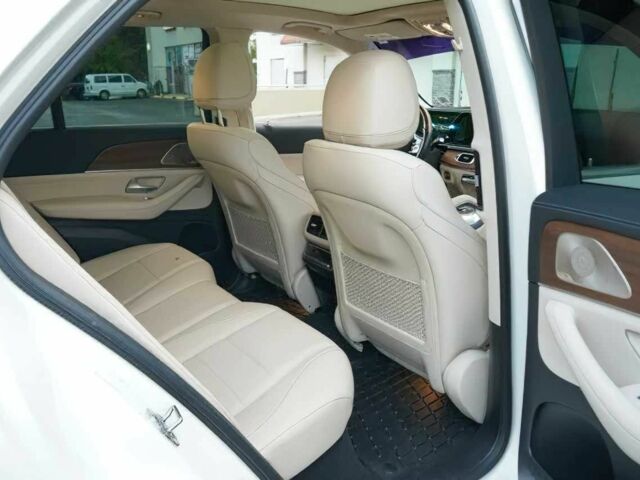 Белый Мерседес ГЛЕ-Класс, объемом двигателя 2 л и пробегом 25 тыс. км за 24800 $, фото 12 на Automoto.ua