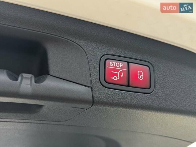 Белый Мерседес ГЛЕ-Класс, объемом двигателя 1.99 л и пробегом 42 тыс. км за 66800 $, фото 40 на Automoto.ua